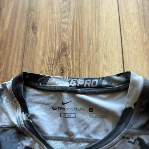 Nike Men's pro hypercool fitted short sleeve shirt size XL - Picture 3 of 5